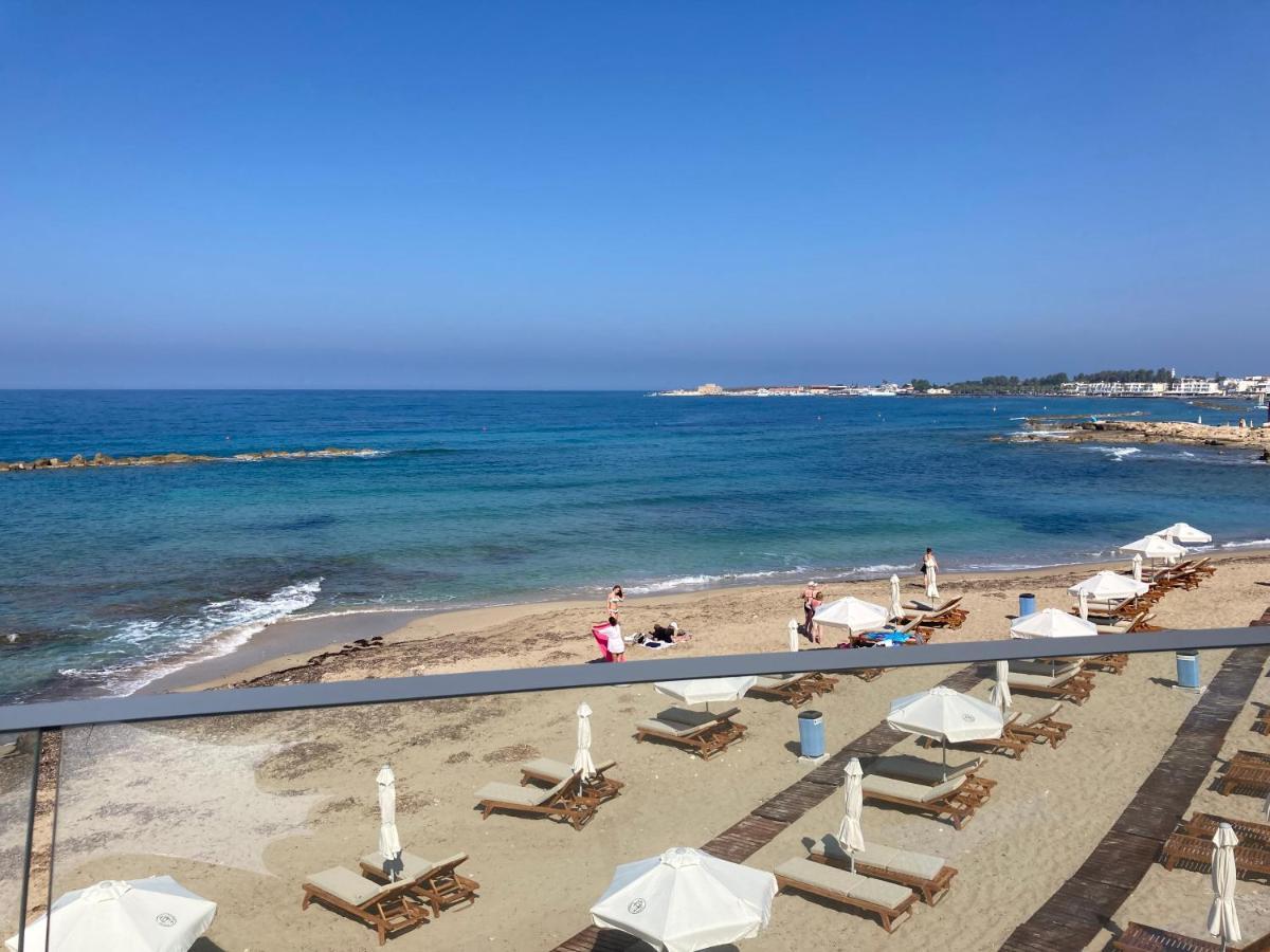 Sun Julz Apartments On The Beach Pafos Dış mekan fotoğraf