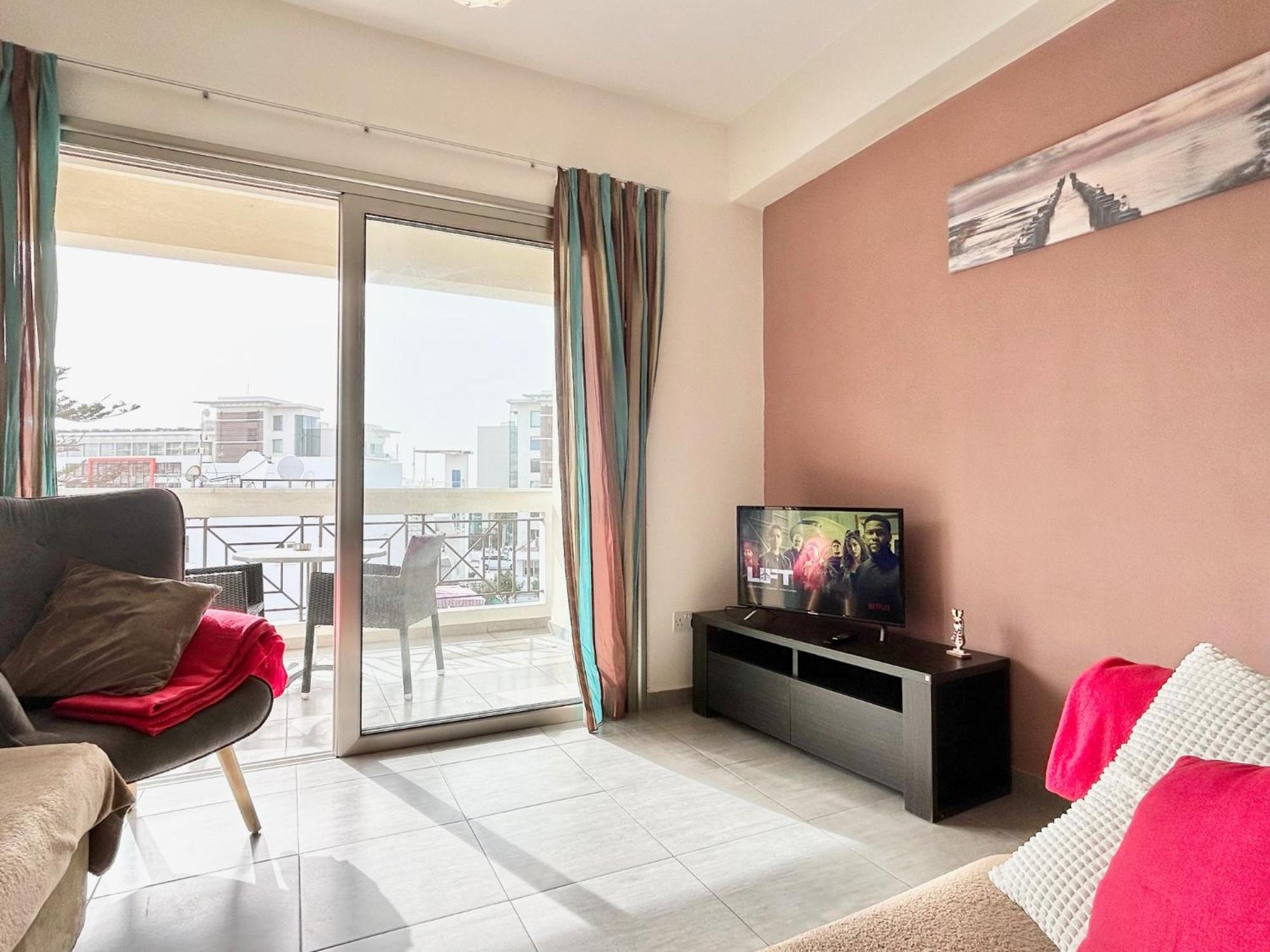 Sun Julz Apartments On The Beach Pafos Dış mekan fotoğraf
