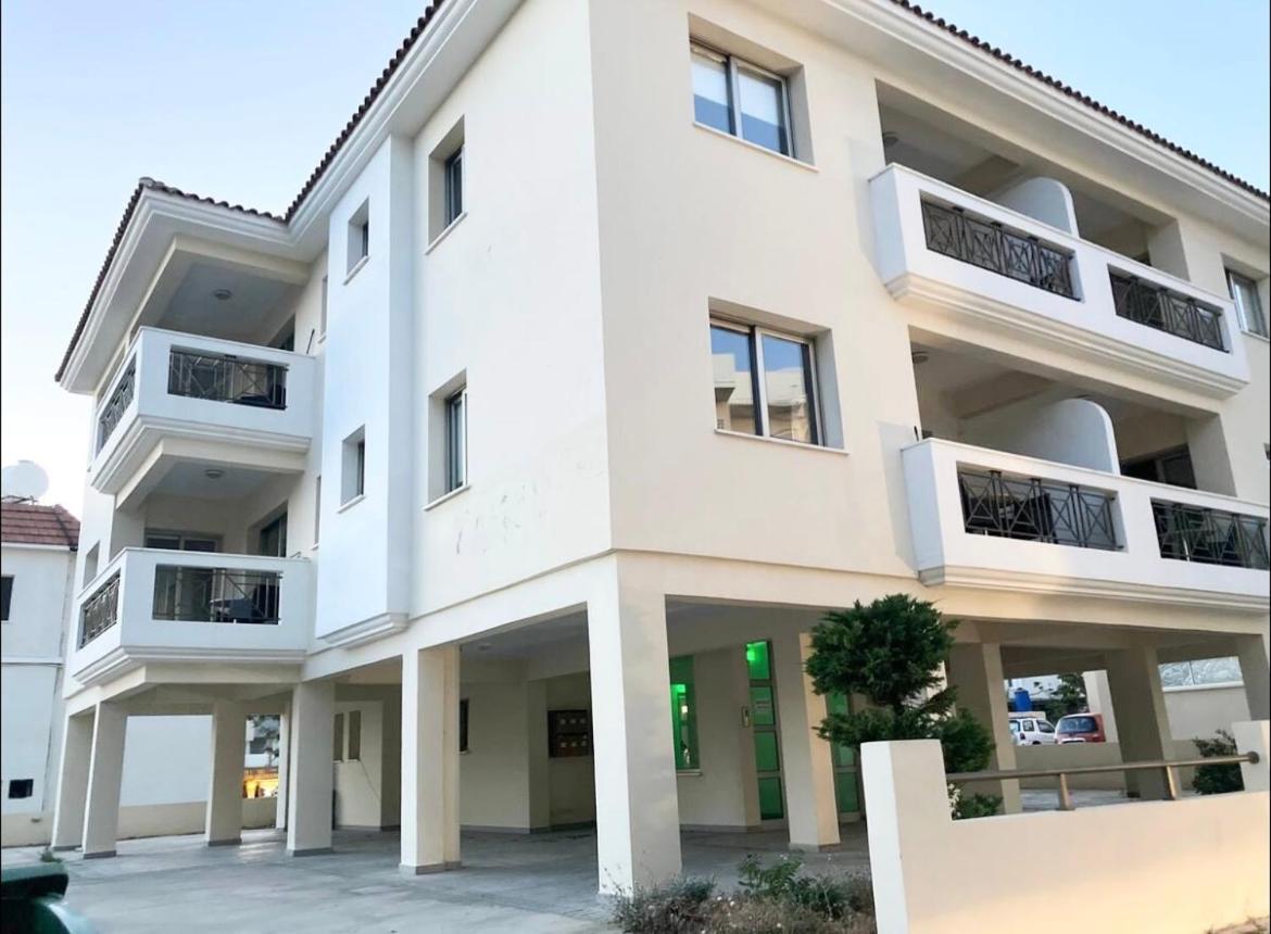 Sun Julz Apartments On The Beach Pafos Dış mekan fotoğraf