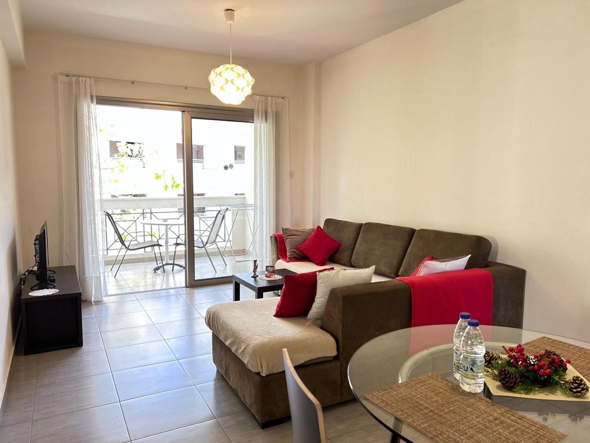 Sun Julz Apartments On The Beach Pafos Dış mekan fotoğraf