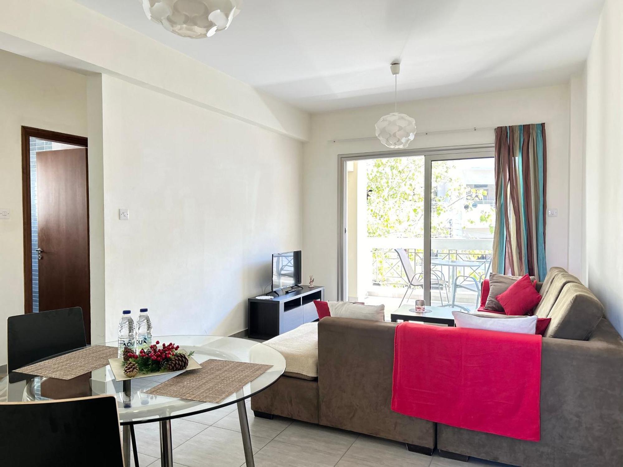 Sun Julz Apartments On The Beach Pafos Dış mekan fotoğraf